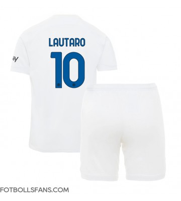 Inter Milan Lautaro Martinez #10 Replika Bortatröja Barn 2023-24 Kortärmad (+ Korta byxor)